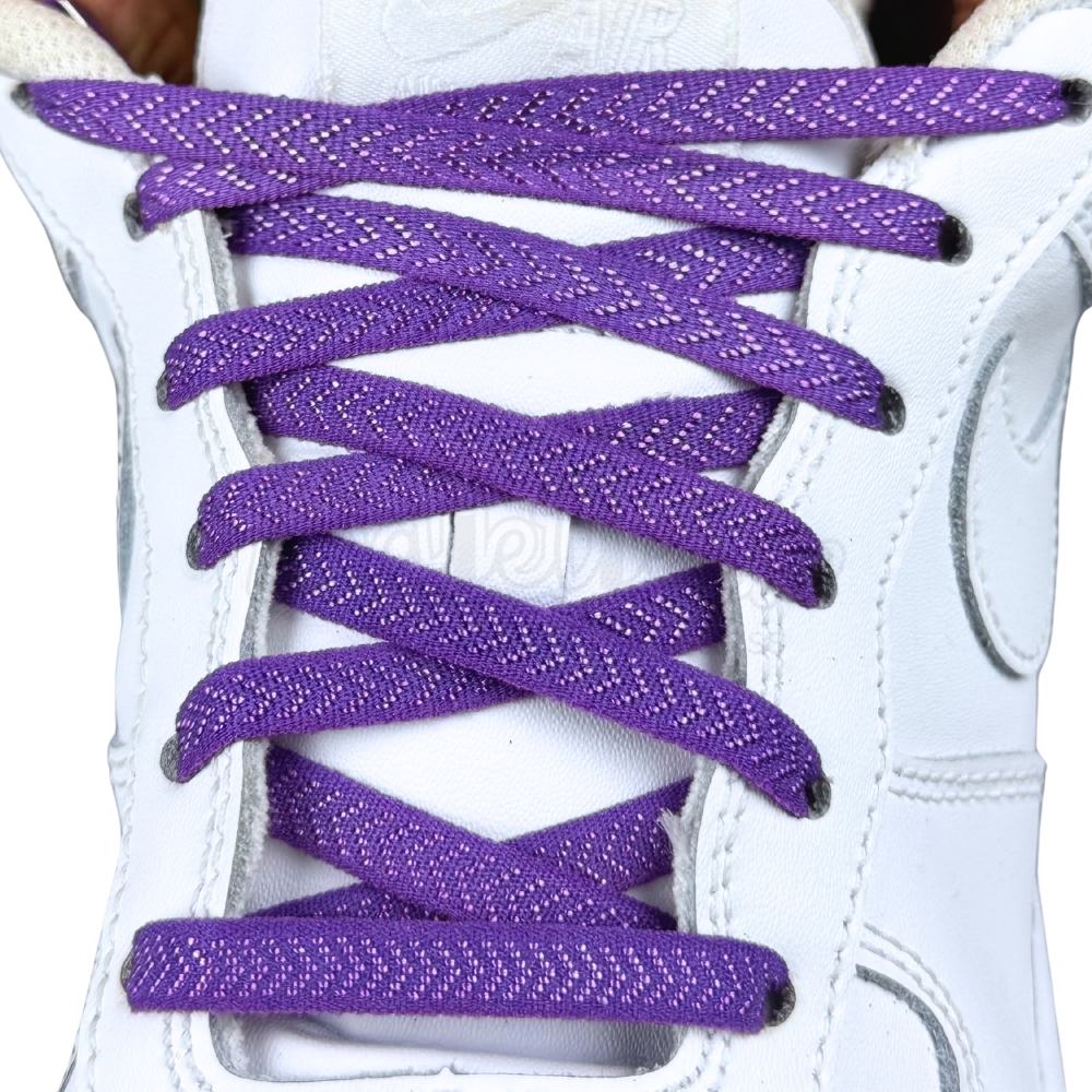 Elastische veters onzichtbaar strikken plat 8mm onzichtbare clipjes paars met stretch uitgerekt