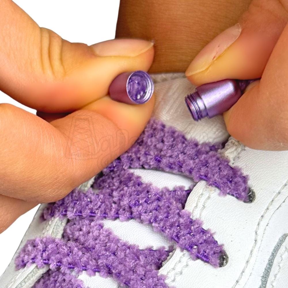 Elastische veters zonder strikken fluffy 7mm capsule sluiting paars detailfoto van hoe de sluiting werkt