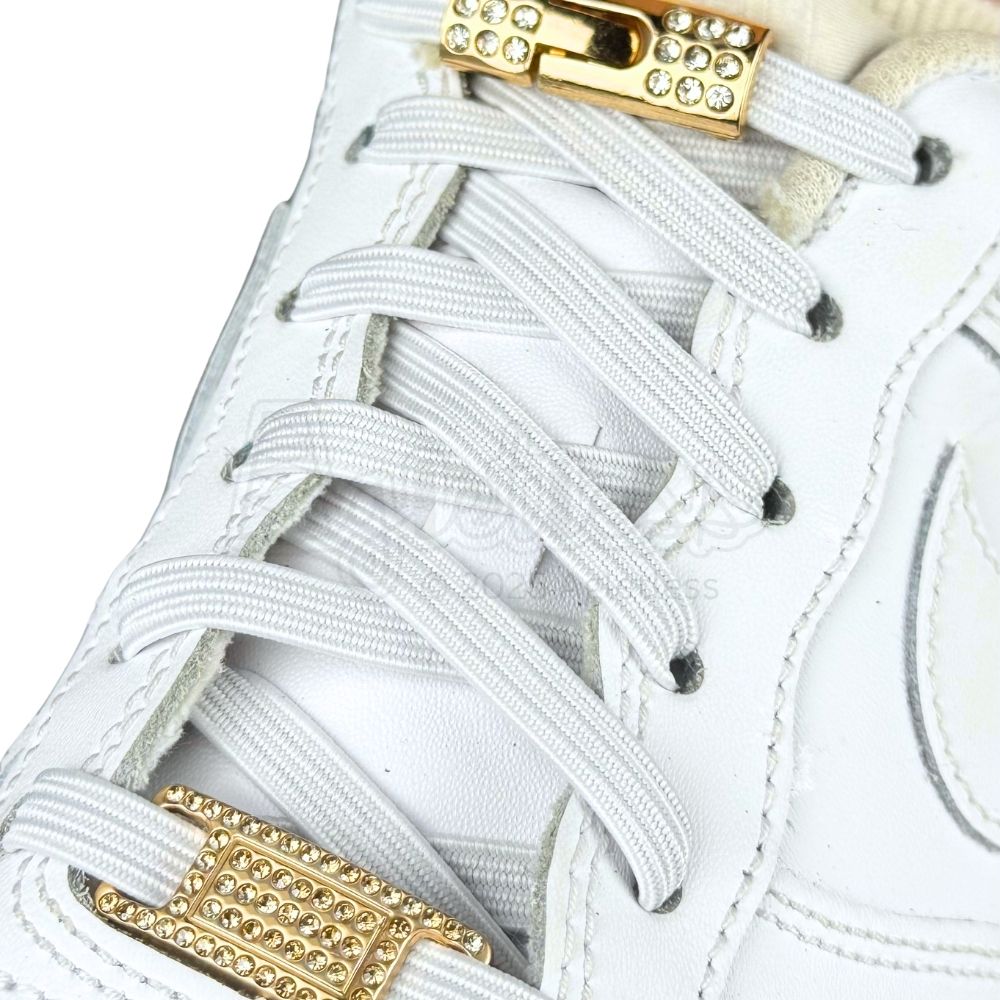 Elastische veters zonder strikken bling bling 6mm haak sluiting wit geregen in witte Nike Air Force 1