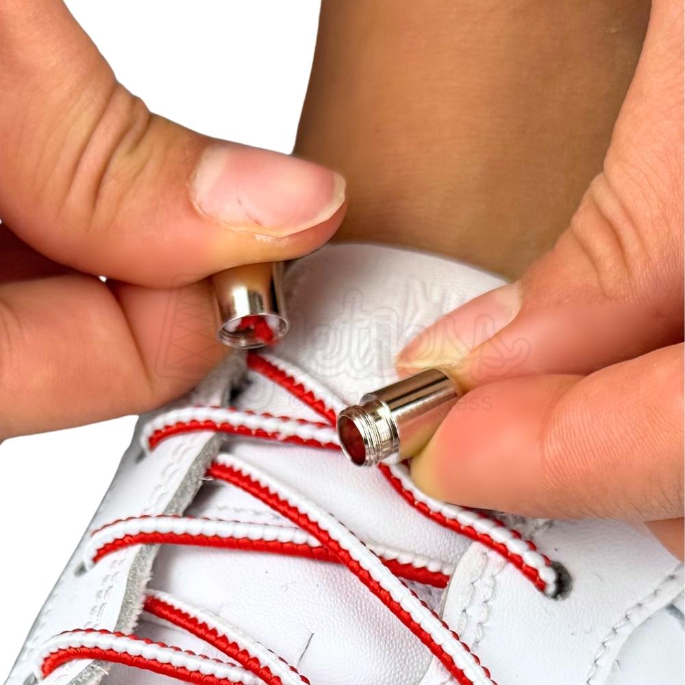 Elastische veters zonder strikken driehoek 3mm capsule sluiting rood wit detailfoto van hoe de sluiting werkt