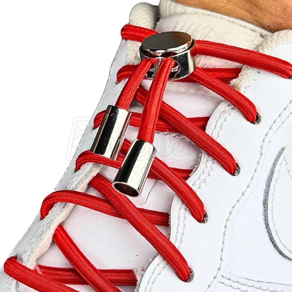 Elastische veters zonder strikken ovaal 4mm luxe lock rood geregen in witte Nike Air Force 1