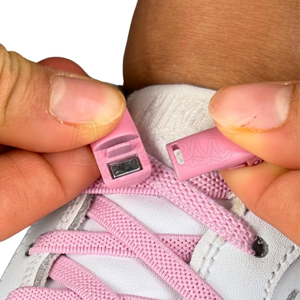 Elastische veters zonder strikken plat 6mm magnetische sluiting roze detailfoto van hoe de sluiting werkt