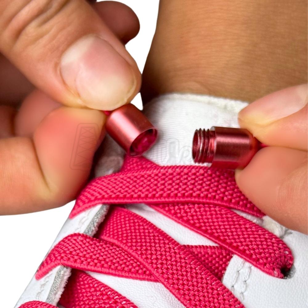 Elastische veters zonder strikken plat 9mm metalen draai capsule rozenrood detailfoto van hoe de sluiting werkt