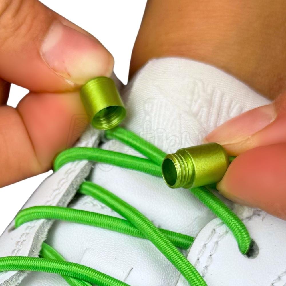 Elastische veters zonder strikken rond 3mm capsule sluiting appelgroen detailfoto van hoe de sluiting werkt