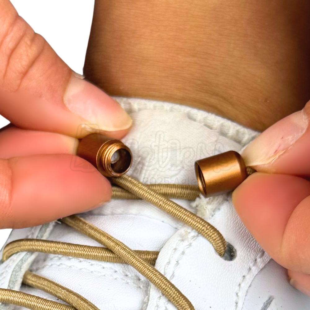 Elastische veters zonder strikken rond 3mm capsule sluiting khaki detailfoto van hoe de sluiting werkt