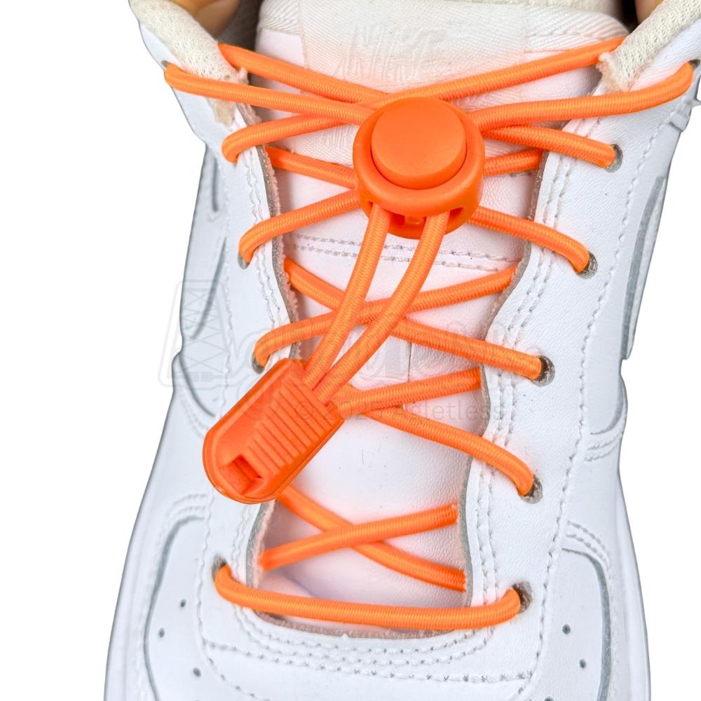 Elastische veters zonder strikken rond 3mm lock sluiting oranje met stretch uitgerekt