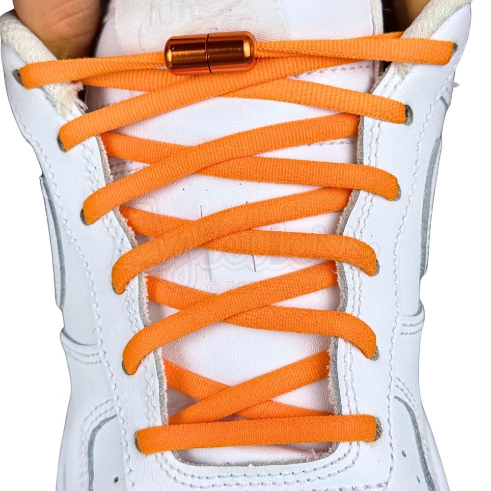 Elastische veters zonder strikken rond 5mm capsule sluiting oranje met stretch uitgerekt