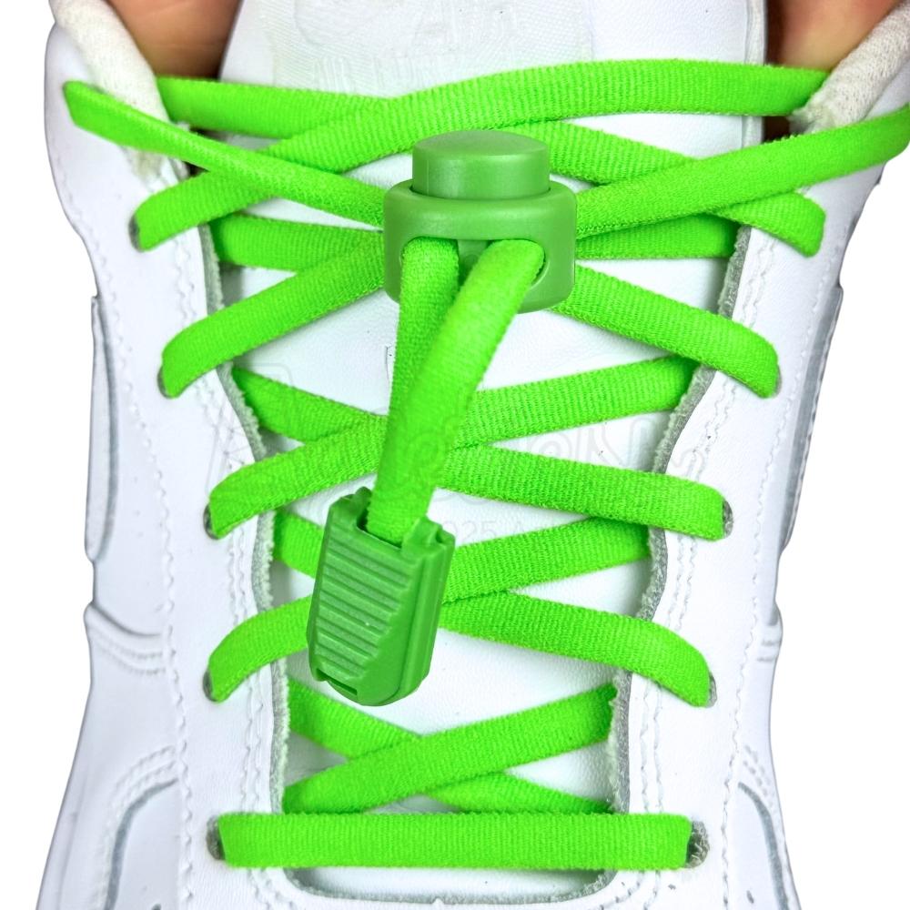 Elastische veters zonder strikken rond 5mm lock sluiting groen met stretch uitgerekt