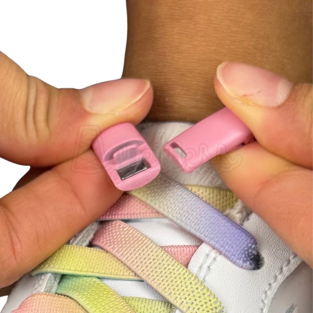 Elastische veters zonder strikken tie-dye 9mm magnetische sluiting snoepkleur detailfoto van hoe de sluiting werkt