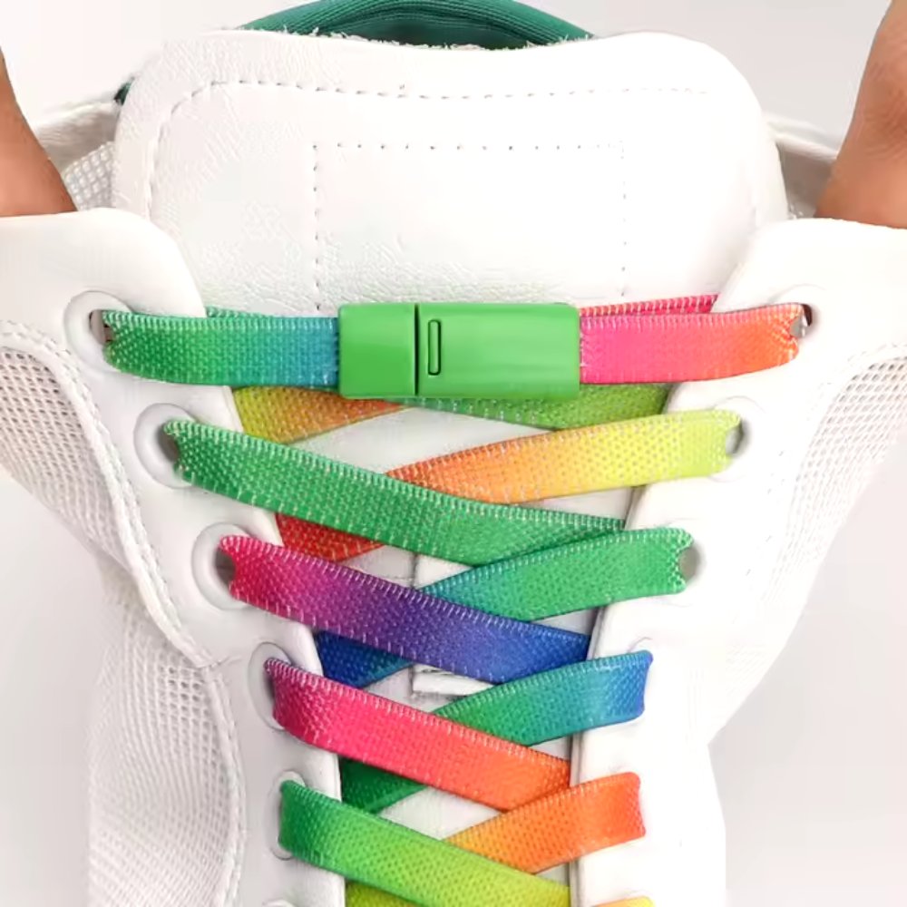 Uitgerekte groene regenboog tie-dye elastische veters zonder strikken met magneetsluiting tonen elasticiteit en gemak