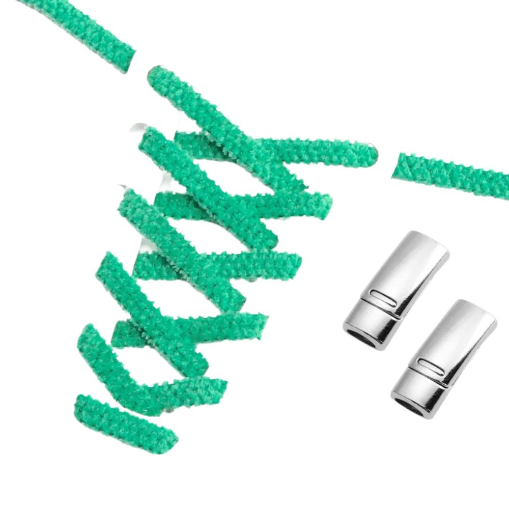 Grasgroene fluffy platte elastische veters met magneetsluiting voor een frisse en gemakkelijke look zonder strikken