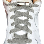 Elastische veters zonder strikken fluffy 7mm magnetische sluiting donkergrijs met stretch uitgerekt