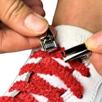 Elastische veters zonder strikken fluffy 7mm magnetische sluiting rood detailfoto van hoe de sluiting werkt