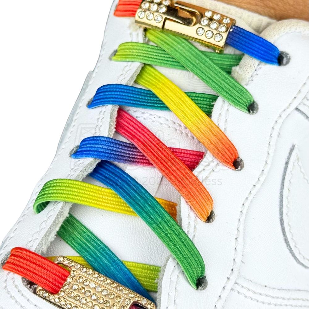 Elastische veters zonder strikken bling bling 6mm haak sluiting groen regenboog geregen in witte Nike Air Force 1
