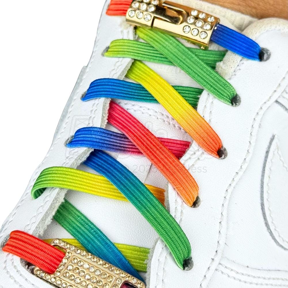 Elastische veters zonder strikken bling bling 6mm haak sluiting groen regenboog geregen in witte Nike Air Force 1