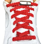 Elastische veters zonder strikken fluffy 7mm magnetische sluiting rood met stretch uitgerekt