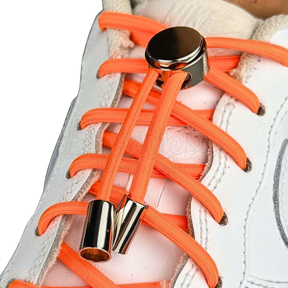 Elastische veters zonder strikken ovaal 4mm luxe lock oranje geregen in witte Nike Air Force 1