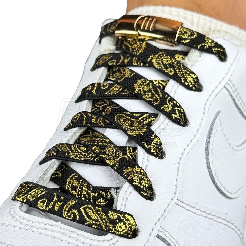 Elastische veters zonder strikken paisley 9mm magnetische sluiting zwart goud geregen in witte Nike Air Force 1