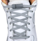 Elastische veters zonder strikken plat 6mm magnetische sluiting grijs met stretch uitgerekt