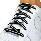 Elastische veters zonder strikken plat 6mm magnetische sluiting zwart wit geregen in witte Nike Air Force 1