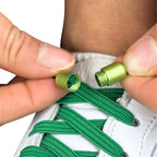 Elastische veters zonder strikken plat 7mm capsule sluiting groen detailfoto van hoe de sluiting werkt