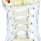 Elastische veters zonder strikken plat 7mm magnetische sluiting beige met stretch uitgerekt