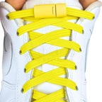 Elastische veters zonder strikken plat 7mm magnetische sluiting geel met stretch uitgerekt