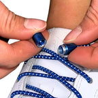 Elastische veters zonder strikken reflecterend 3mm capsule sluiting blauw detailfoto van hoe de sluiting werkt