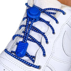 Elastische veters zonder strikken reflecterend 3mm lock sluiting blauw geregen in witte Nike Air Force 1