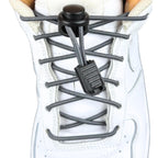 Elastische veters zonder strikken rond 3mm lock sluiting donkergrijs met stretch uitgerekt