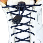 Elastische veters zonder strikken rond 3mm lock sluiting marineblauw met stretch uitgerekt