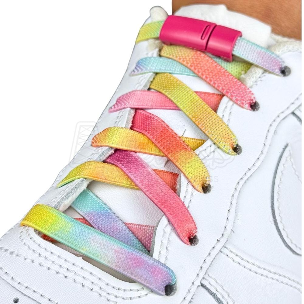 Elastische veters zonder strikken tie-dye 9mm magnetische sluiting driekleurig poeder geregen in witte Nike Air Force 1