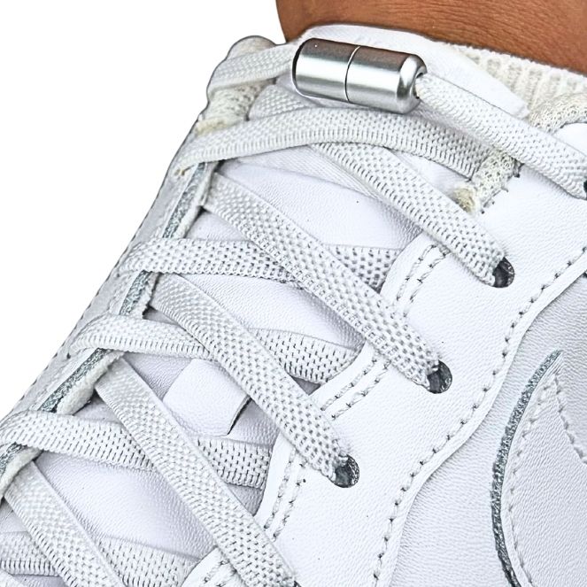 Hoe werken elastische veters met capsule snelsluiting stap 4 witte elastische veters in nike schoenen