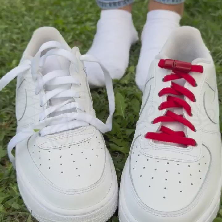 Filmpje van hoe je instapt in witte nike air force 1 met normale veters versus hoe je instapt in nike air force 1 met elastische veters plat 8 mm magneet rood