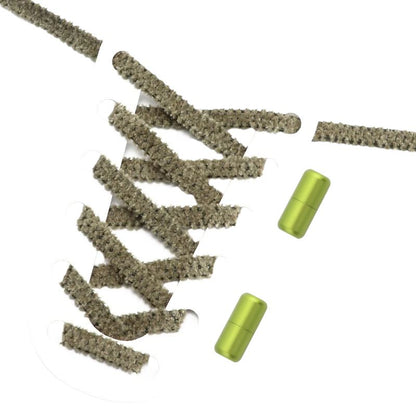 Mosgroene fluffy platte elastische veters met draaicapsule sluiting voor een robuuste en gebruiksvriendelijke look zonder veterstrikken